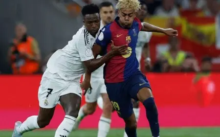 إضراب يلوح في الأفق يهدد عدم نقل آخر مباريات الدوري الإسباني