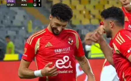 أخبار عاجلة: وسام أبوعلي يسجل هدفًا رائعًا ويدفع الأهلي نحو الفوز بثلاثية!