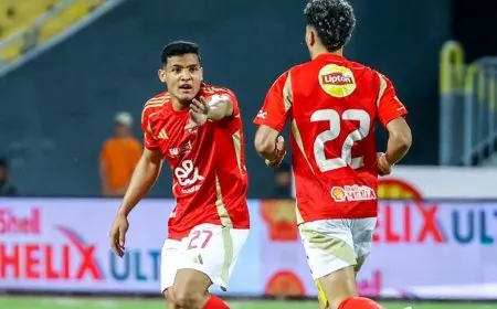 الأهلي يتصدر الدوري بعد انتصار مثير بأربعة أهداف مقابل هدف على المصري