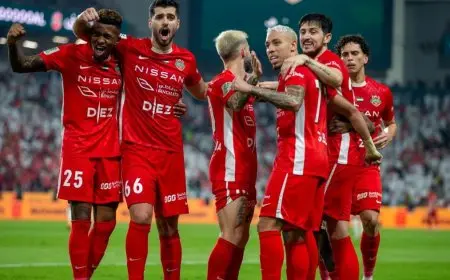 شباب الأهلي يتغلب على الشارقة ويحقق ثنائية الدوري والكأس في الإمارات