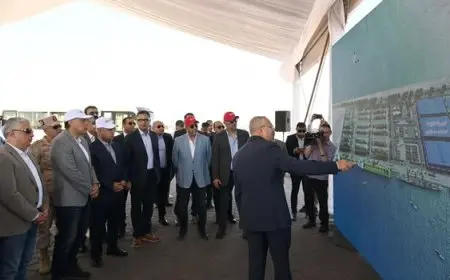 “رئيس الوزراء يكشف عن تفقده لمشاريع رووتس وسكاي للموانيء: إلق نظرة على آخر التطورات!”