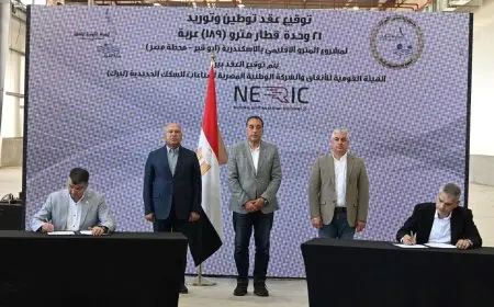 بالصور: توقيع عقد جديد لـ189 عربة مترو مع رئيس الوزراء!