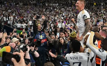 توني كروس يعود لارتداء قميص ريال مدريد مجددًا في “سانتياغو برنابيو”