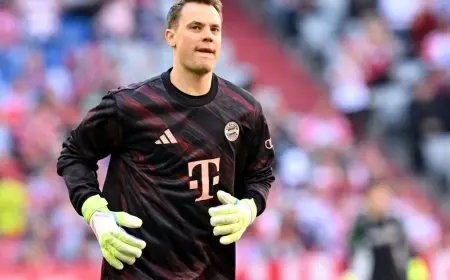 نوير يصبح ثاني أكبر لاعب يشارك مع بايرن في الدوري الألماني