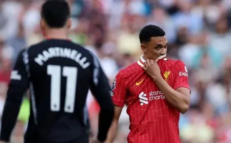 سلوت بعد صافرات الاستهجان ضد أرنولد: سأقف بوجه الانتقادات دفاعًا عن لاعبي ليفربول حتى النهاية