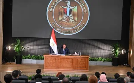 رئيس الوزراء يستقبل شباباً من 80 دولة لمنحة ناصر للقيادة: تفاصيل مثيرة!