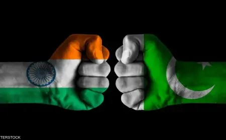 باكستان تحشد قواتها ضد التهديدات المتزايدة من الهند: نعد بمواجهة أي عدوان بكل حزم