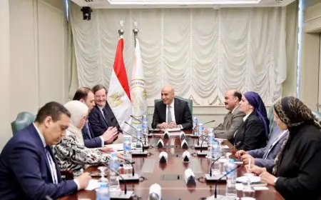 بالفيديو: وزير التعليم يفاجئ الجميع بقرار مذهل بشأن امتحان “SAT”!