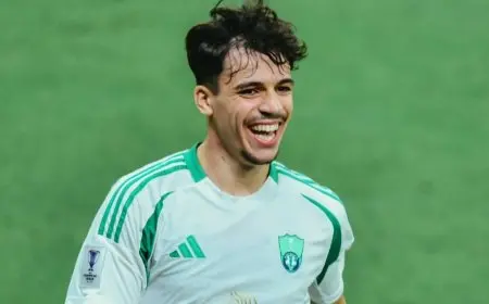 فيغا، لاعب الأهلي السعودي، يتحدث عن إمكانية العودة للدوري الإسباني