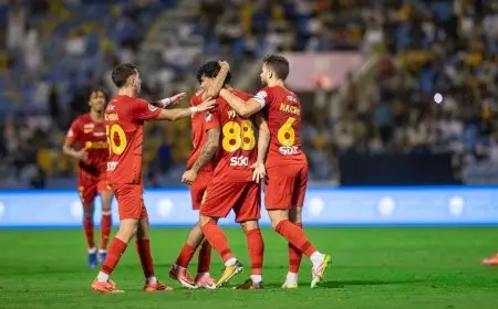 القادسية يهزم الوحدة بثلاثية ويزيد الضغط على الهلال والنصر