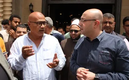 مفاجأة بعد صلاة الجمعة: محافظ بني سويف يلتقي بالمواطنين ويستمع إلى مطالبهم