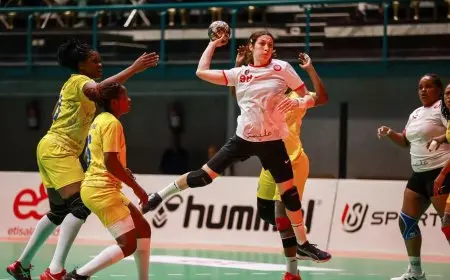 مفاجأة كبرى! نساء الجمعية الرياضية التونسية يسحقن أوتوهو الكونغولي في بطولة كأس الكؤوس الأفريقية لليد