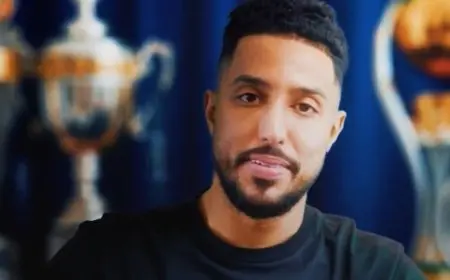 الهلال يمدد عقد القائد سالم الدوسري حتى عام 2027