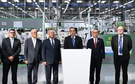 رئيس الوزراء يكشف عن أكبر مصنع للضفائر الكهربائية في العالم!