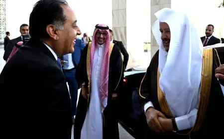 “رئيس الوزراء يستقبل رئيس مجلس الشورى بزيارة ملفتة ضمن أحدث أخبار المملكة العربية السعودية!”