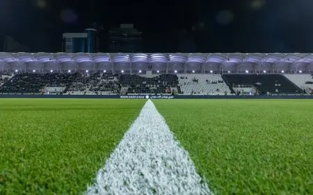 تشكيلة الاتحاد والشباب في مباراة قمة الدوري السعودي