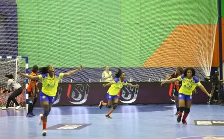 صراع ناري في نهائي إفريقيا لكرة اليد بين سيدات بترو أتلتيكو والأهلي – تعرف على التفاصيل!