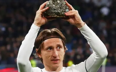 مودريتش “طلب المساعدة” من تشابي ألونسو.. وريال مدريد “تمسك” برحيله