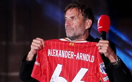 كلوب: أطفأت التلفاز بعد هتافات مشجعي ليفربول ضد أرنولد