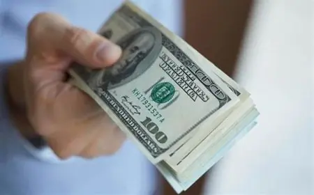 الأمريكي يترنح امام الجنيه.. سعر الدولار اليوم مقابل الجنيه المصري في البنوك وداخل تعاملات السوق السوداء السبت 24 مايو 2025