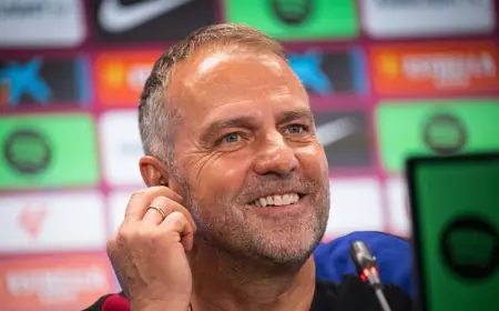 فليك متفائل بتجديد عقد يامال ويرغب في ضم جناح جديد إلى برشلونة