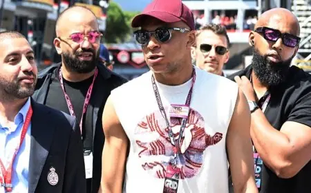 مبابي يتألق في موناكو أثناء سباق فورمولا 1