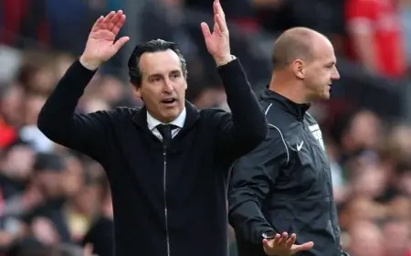 إيمري يتهم الحكم بإقصاء أستون فيلا من المشاركة في دوري الأبطال