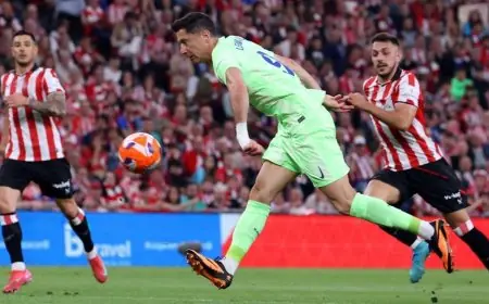 ليفاندوفسكي يتجاوز 100 هدف مع برشلونة أسرع من ميسي