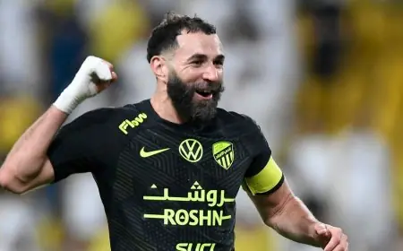 “بنزيما يتألق من جديد: تشكيلة الاتحاد لمواجهة ضمك في احتفالية الفوز بلقب الدوري”