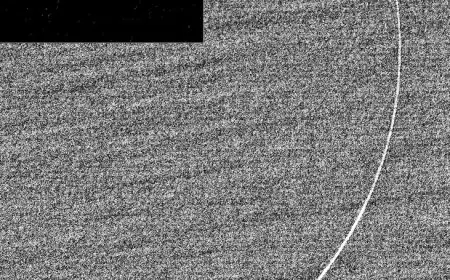 شاهدوا اللحظة التاريخية: أول صورة لهلال شهر ذي الحجة بعد غروب الشمس من العالم الإسلامي