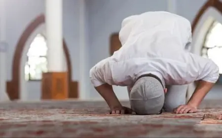 “دار الإفتاء توصي بتقليل استخدام وسائل التواصل الاجتماعي وزيادة العبادة في العشر الأواخر من رمضان”