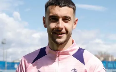 “مدرب إسبانيول يُثير الجدل حول انتقال الحارس غارسيا إلى برشلونة”