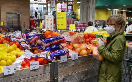 الاقتصاد الأمريكي يواجه انكماشًا بنسبة 0.2% في الربع الأول من 2025: تحليل شامل للأسباب والتأثيرات