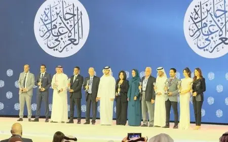 مصطفى بكري يحتفل بفوز “الأهرام العربي” بجائزة الصحافة العربية للمرة الخامسة