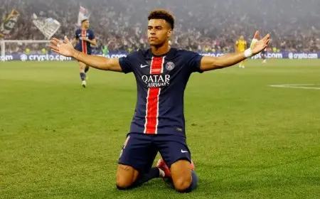 “في 20 دقيقة فقط: أصغر كاتب في تاريخ دوري أبطال أوروبا يسجل إنجازًا مذهلاً”