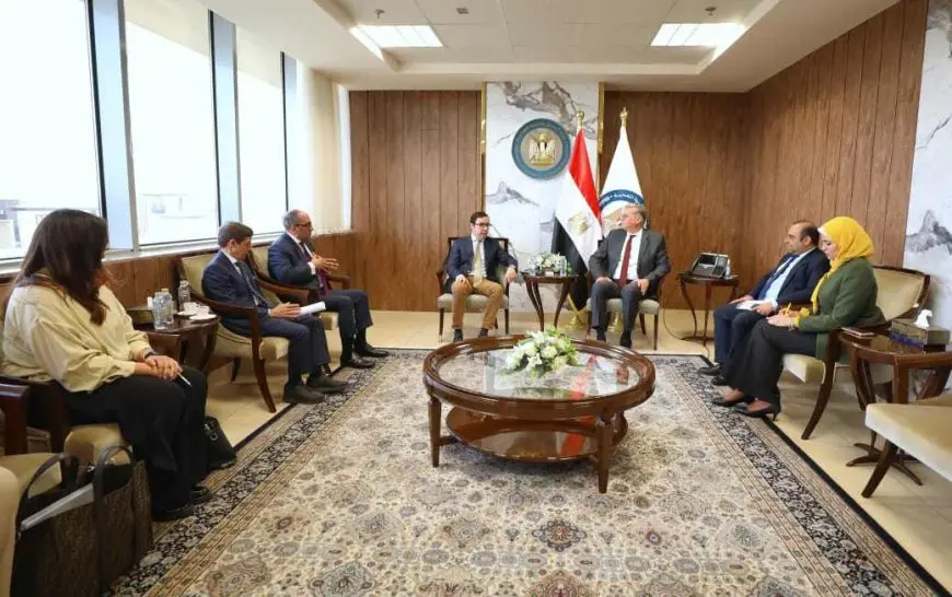 وزير البترول يلتقي بشركة شارد كابيتال لمتابعة آخر مستجدات العمل في مجمع البحر المتوسط للبتروكيماويات