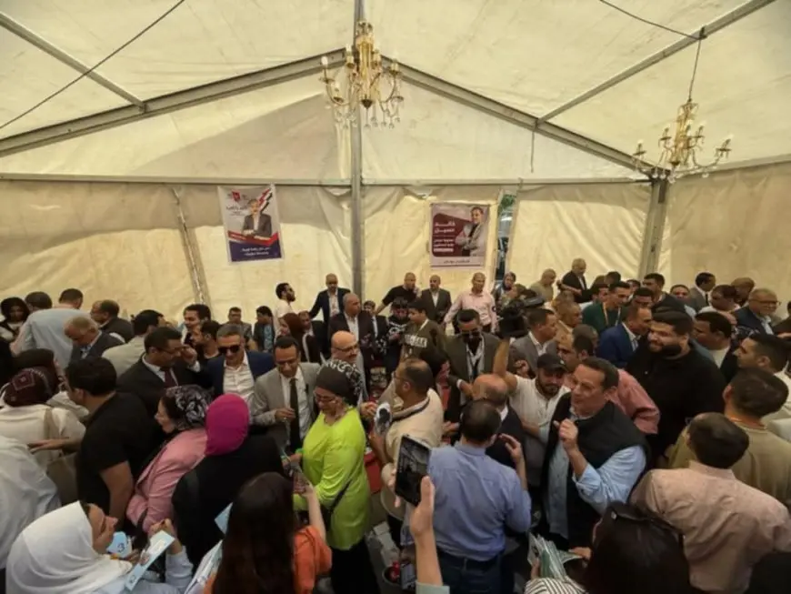 انتخابات نقابة الصحفيين: طوابير أمام صناديق الاقتراع ومندوبي المرشحين يذكرون الناخبين بأن صوتهم أمانة.