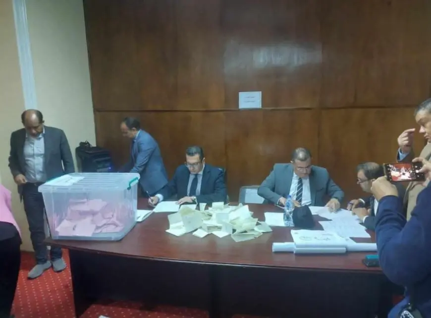 بدء عملية فرز الأصوات في انتخابات التجديد النصفي لنقابة الصحفيين بالإسكندرية