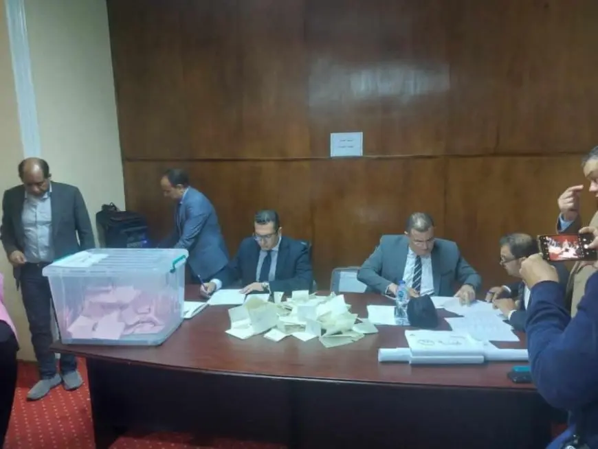 انتخابات نقابة الصحفيين: نتائج فرز لجنة الإسكندرية تسجل 130 صوتا صحيحا و13 صوتا باطلا