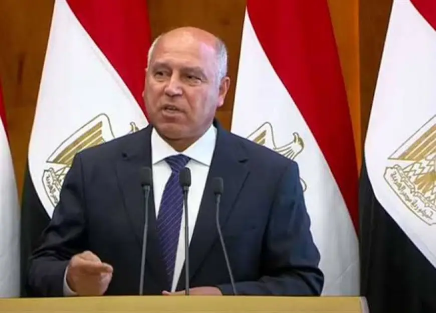 كامل الوزير: 80% من مشاريع البنية التحتية اكتملت.. والعالم بأسره يتطلع إلينا الآن