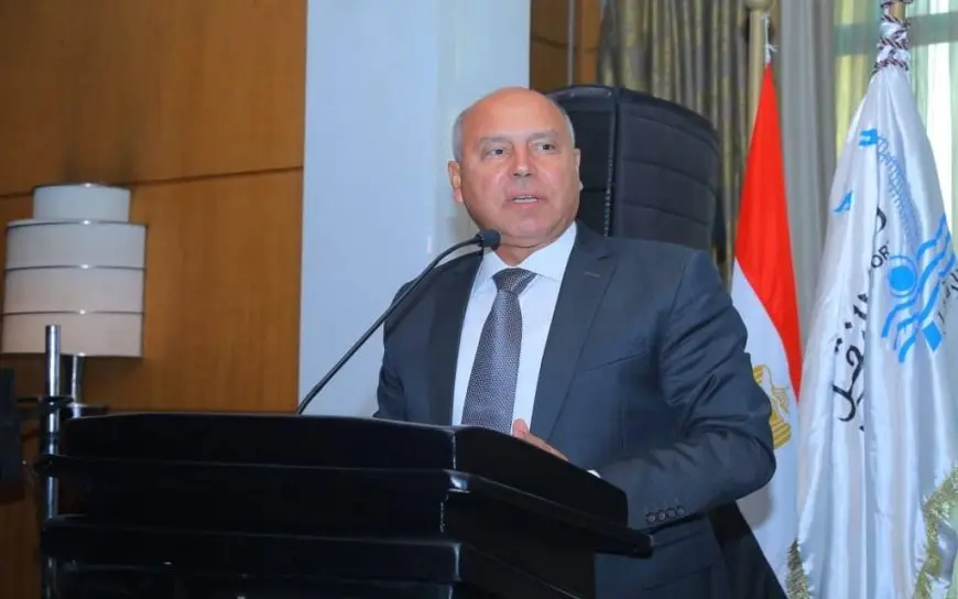 كامل الوزير: هجوم من المصانع الصينية والتركية على مصر.. وإنشاء مدينتين صناعتين للنسيج في الفيوم والمنيا