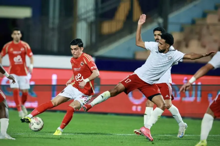 تصدر الجدول! الأهلي يتقدم وبيراميدز يتعثر.. شاهد كيف اشتعلت المنافسة في الدوري المصري
