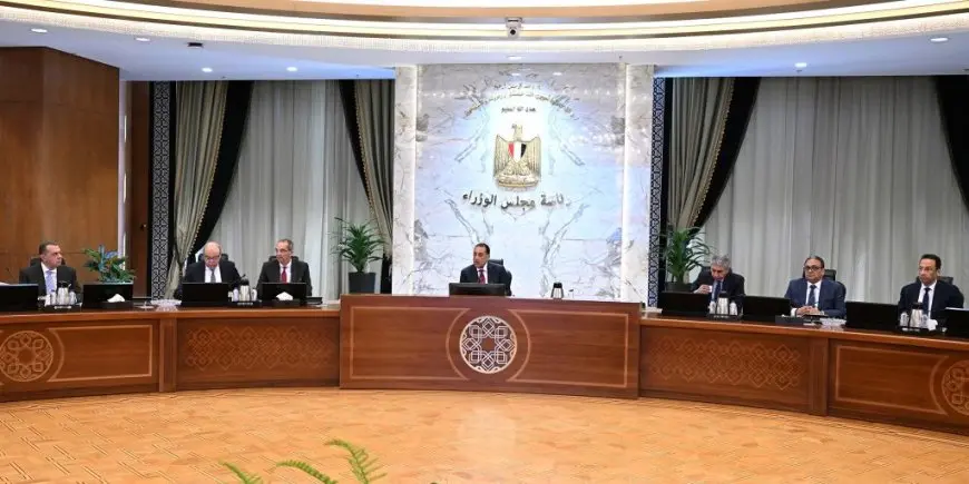 رئيس الوزراء يطلق خطة جديدة لتيسير دخول السائحين إلى البلاد!