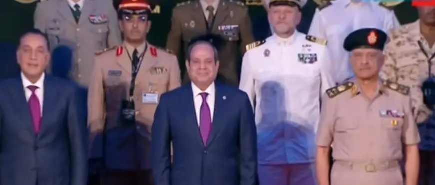 الرئيس السيسي يبهر الجميع بوصوله إلى افتتاح بطولة العالم العسكرية للفروسية!