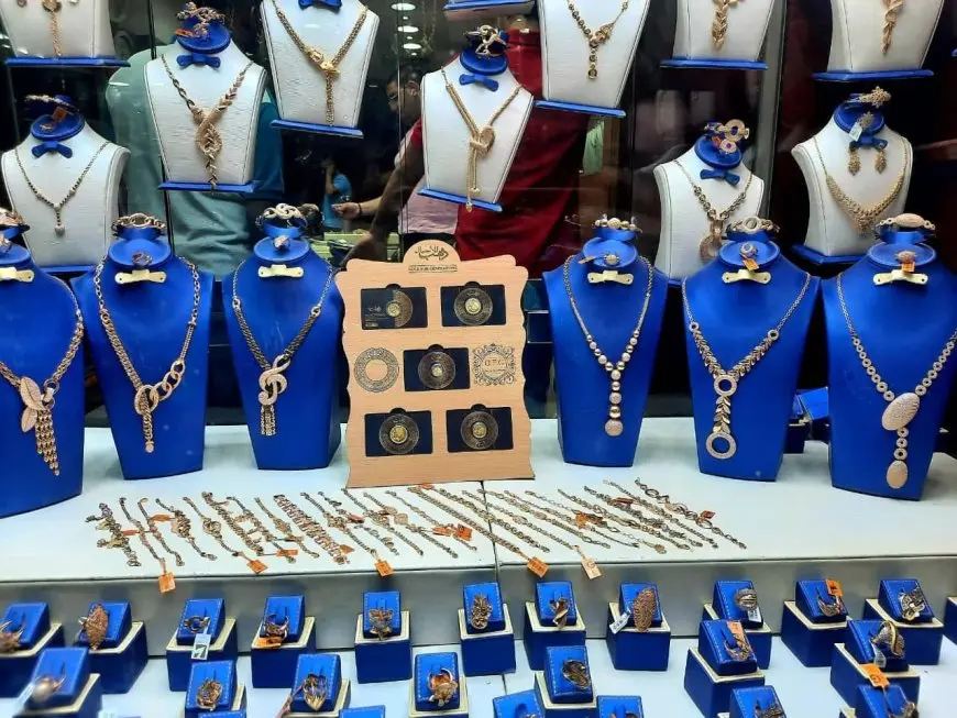 كشف سعر الذهب الرهيب بعد قفزة بقيمة 43 دولارا – لا تفوتك!