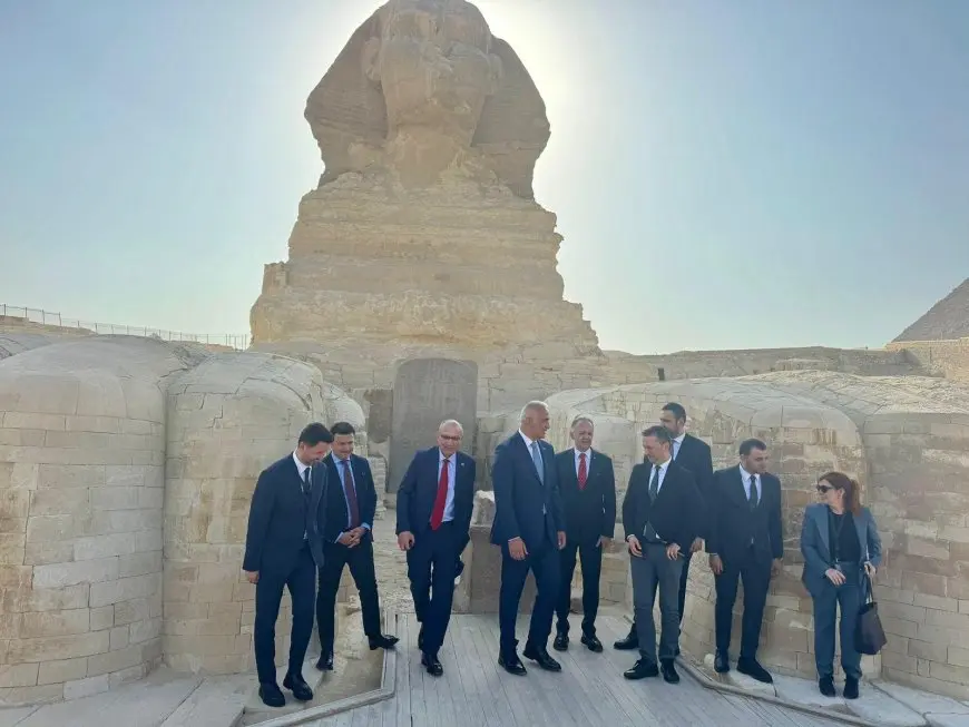 وزير الثقافة التركي يبهر بتاريخ أهرامات الجيزة! تعرف على تفاصيل الزيارة الرسمية