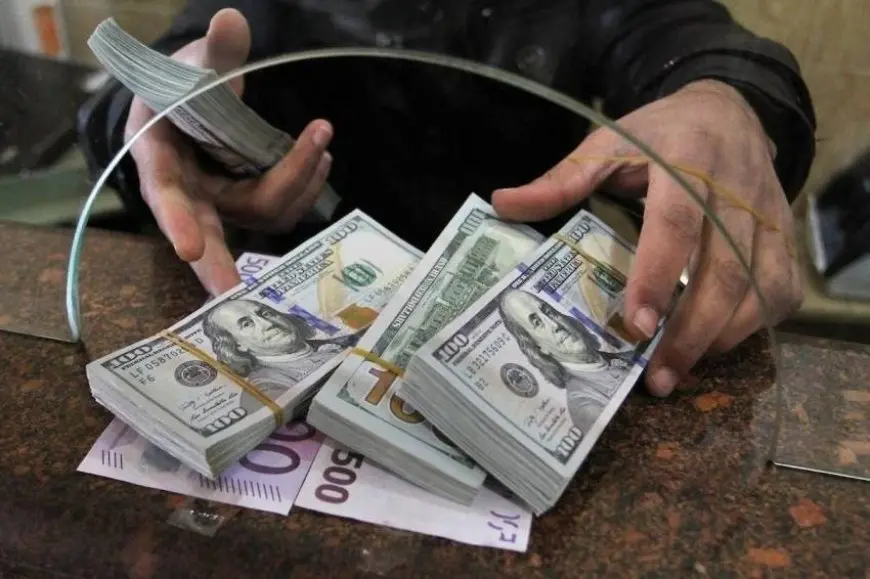 فجوة العملات تتسع! ما هو سعر الدولار مقابل الجنيه اليوم؟ تعرف على التفاصيل الآن!