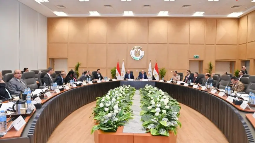 الكشف عن 25 مشروعاً لتطوير الشواطئ بموافقة اللجنة العليا وبحضور نخبة من الوزراء