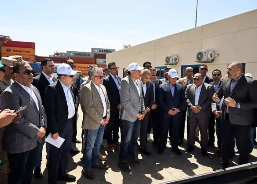 رئيس الوزراء يدهش بجولته في شركة قناة السويس! تعرف على التفاصيل الرائعة في بورسعيد الشرقية