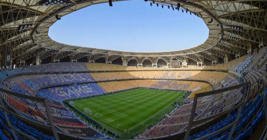 نهائي كأس الملك: الاتحاد يواجه القادسية على ملعب الإنماء بجدة